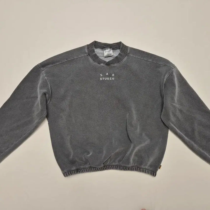 [BUNJANG] IAB Studio Pigment Crewneck & Sweatpants Set / 아이앱스튜디오 피그먼트 상하의 세트(크루넥,스웨트팬츠)