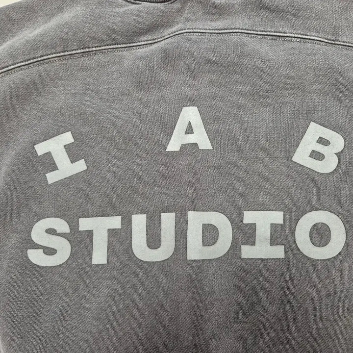 [BUNJANG] IAB Studio Pigment Crewneck & Sweatpants Set / 아이앱스튜디오 피그먼트 상하의 세트(크루넥,스웨트팬츠)