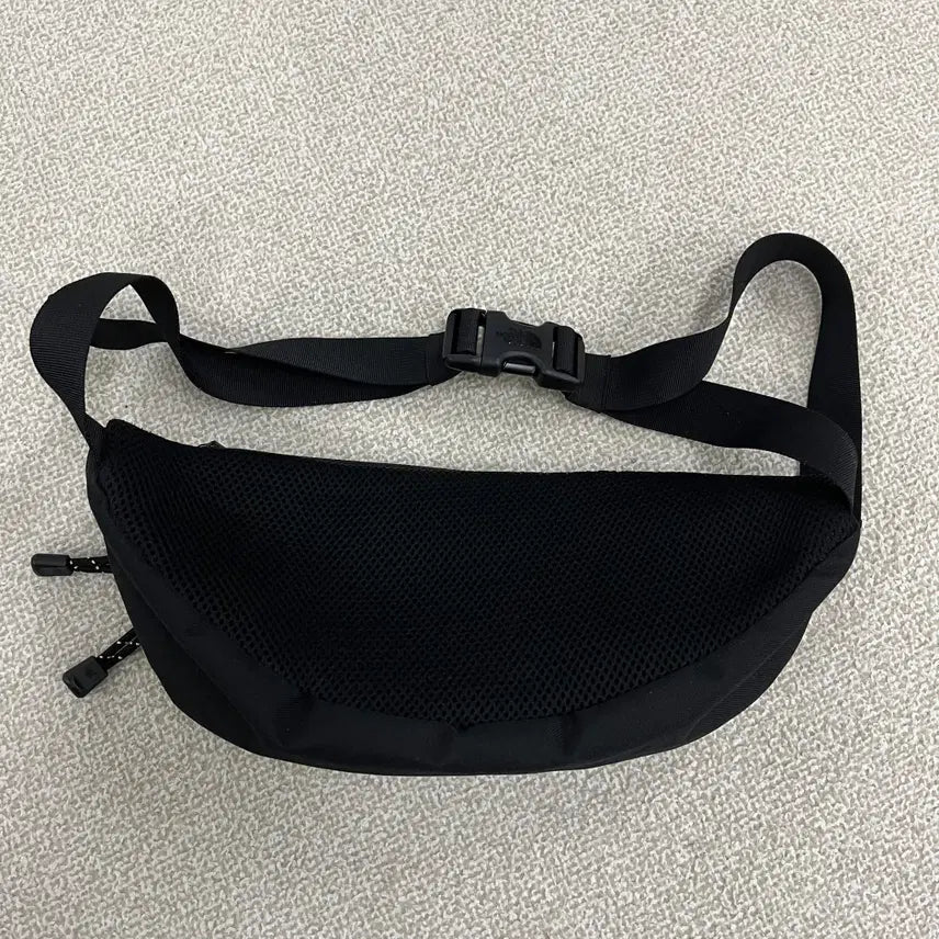 [BUNJANG] The North Face Black Hip Sack Bag / 노스페이스 블랙 힙색 가방 0127M1