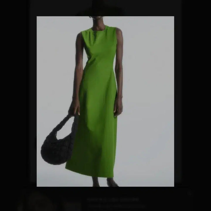 [BUNJANG] COS Sleeveless Cutout Maxi Dress / 코스(COS)의 슬리브리스 커트아웃 맥시 드레스