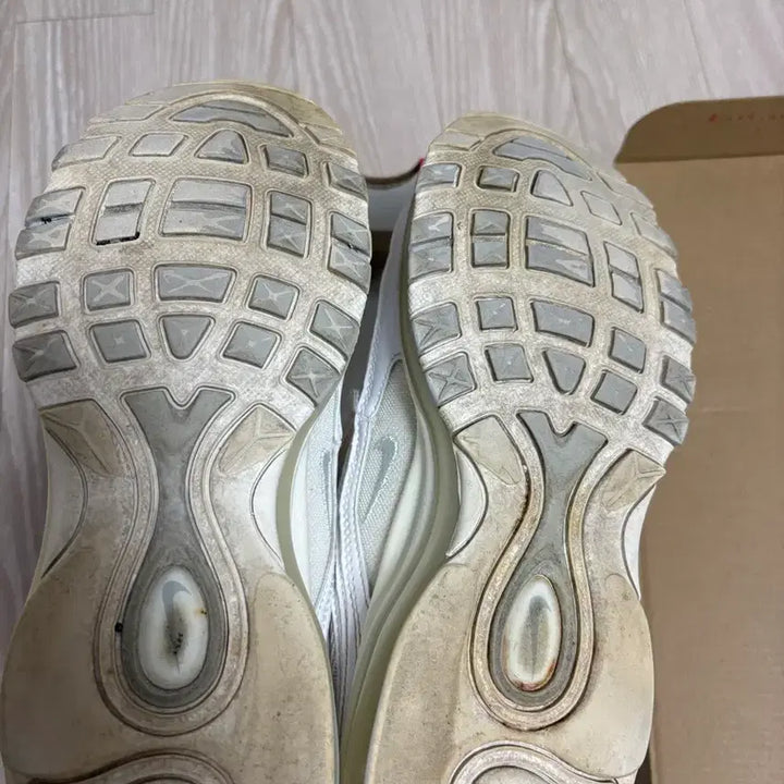 [BUNJANG] Nike Air Max 97 Bundle Set / 나이키 에어맥스 97 240+이꼬끄 티셔츠 M 95 + 홀리스쳐티셔츠일괄