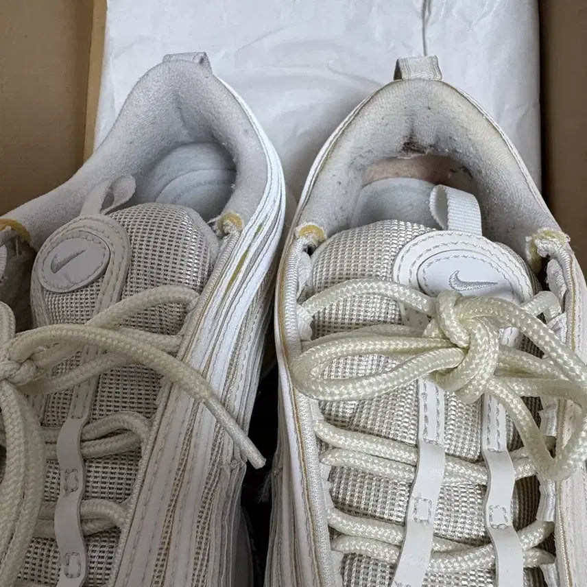 [BUNJANG] Nike Air Max 97 Bundle Set / 나이키 에어맥스 97 240+이꼬끄 티셔츠 M 95 + 홀리스쳐티셔츠일괄