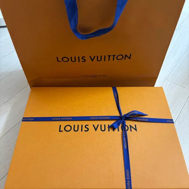 [BUNJANG] Louis Vuitton Evermore Shawl Navy / 루이비통 에버모어 숄 네이비
