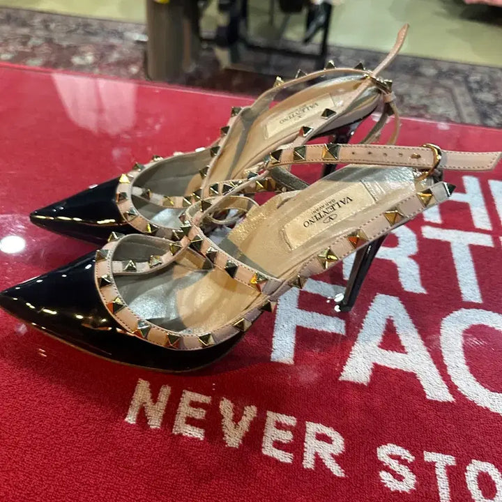 [BUNJANG] Valentino Rockstud Black Pumps (Size 39) / 발렌티노 락스터드 블랙 펌프스39사이즈