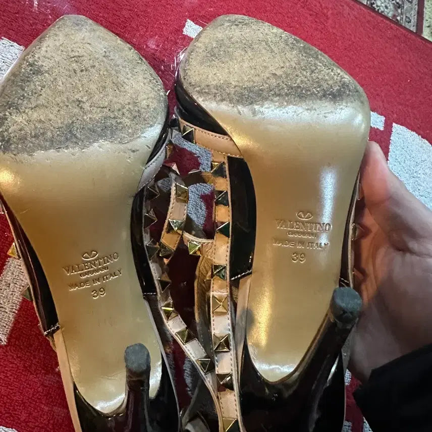 [BUNJANG] Valentino Rockstud Black Pumps (Size 39) / 발렌티노 락스터드 블랙 펌프스39사이즈