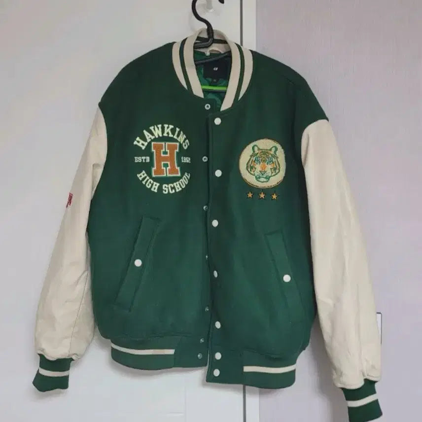 [BUNJANG] H&amp;M Stranger Things Varsity Jacket - Size S / H&amp;M 기묘한 이야기 바시티 자켓 스띵 s사이즈