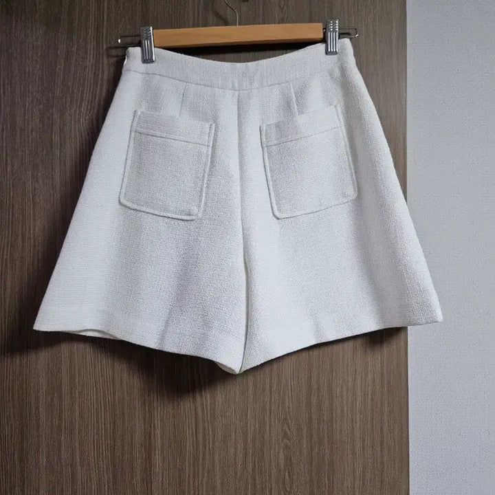 [BUNJANG] JJ JIGOTT Tweed Double Button Shorts / JJ지고트 더블버튼 트위드 팬츠