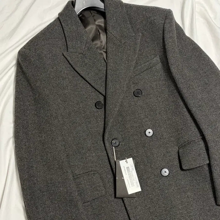 [BUNJANG] Ilkcorso Daddy Peaked Double Coat Charcoal Grey S / 일꼬르소 대디 피크드 더블 코트 / 차콜그레이 / S