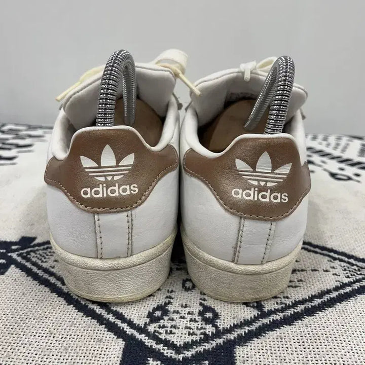 [BUNJANG] Adidas Superstar 2 Gold Sneakers / 아디다스 슈퍼스타 2 골드 스니커즈 신발 220 E02105