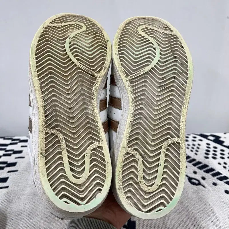 [BUNJANG] Adidas Superstar 2 Gold Sneakers / 아디다스 슈퍼스타 2 골드 스니커즈 신발 220 E02105