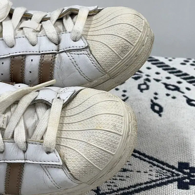 [BUNJANG] Adidas Superstar 2 Gold Sneakers / 아디다스 슈퍼스타 2 골드 스니커즈 신발 220 E02105