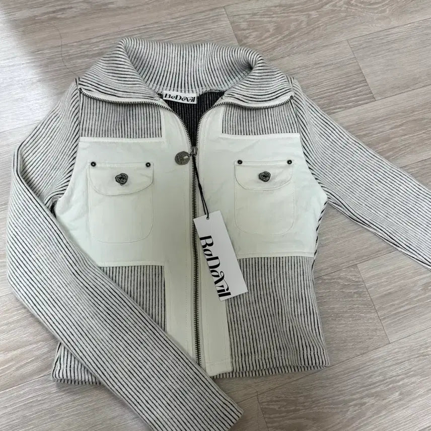 [BUNJANG] BIBI DEV Cross Cargo Cardigan / (고윤정착용)비데블 크로스 카고 배색 가디건 새상품