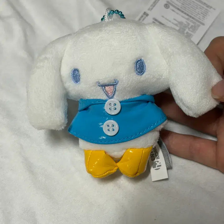 [BUNJANG] Sanrio Cinnamoroll Raincoat Costume Keyring Plush Doll / 산리오 시나모롤 인형 우비 키링 블루 코스튬 인형 판매
