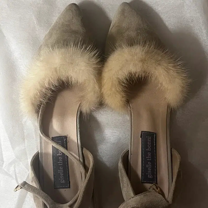 [SOLD OUT] 밍크퍼 구두 245