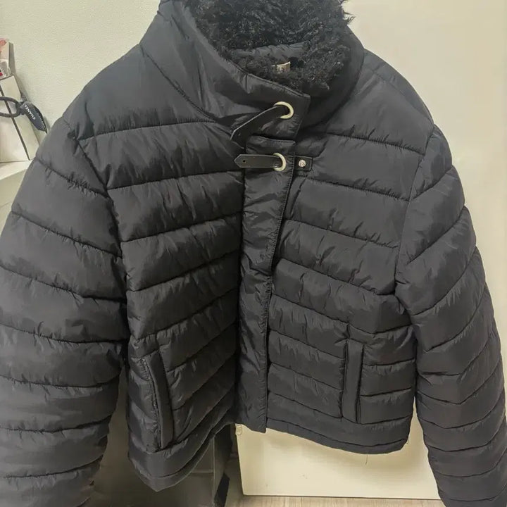 [BUNJANG] Bittercells Hairy Neck Light Puffer Jacket / 비터셀즈 헤어리넥 라이트 푸퍼 자켓 (상태깨끗)