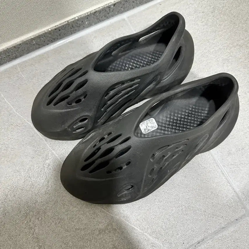 [BUNJANG] Easyfoam Runner Onyx 255 / 이지폼 러너 오닉스 255 판매!