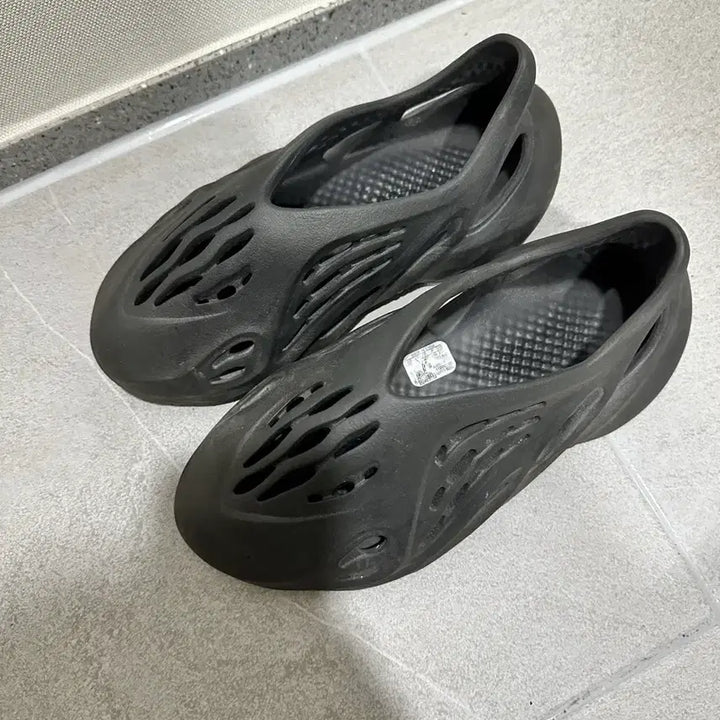 [BUNJANG] Easyfoam Runner Onyx 255 / 이지폼 러너 오닉스 255 판매!