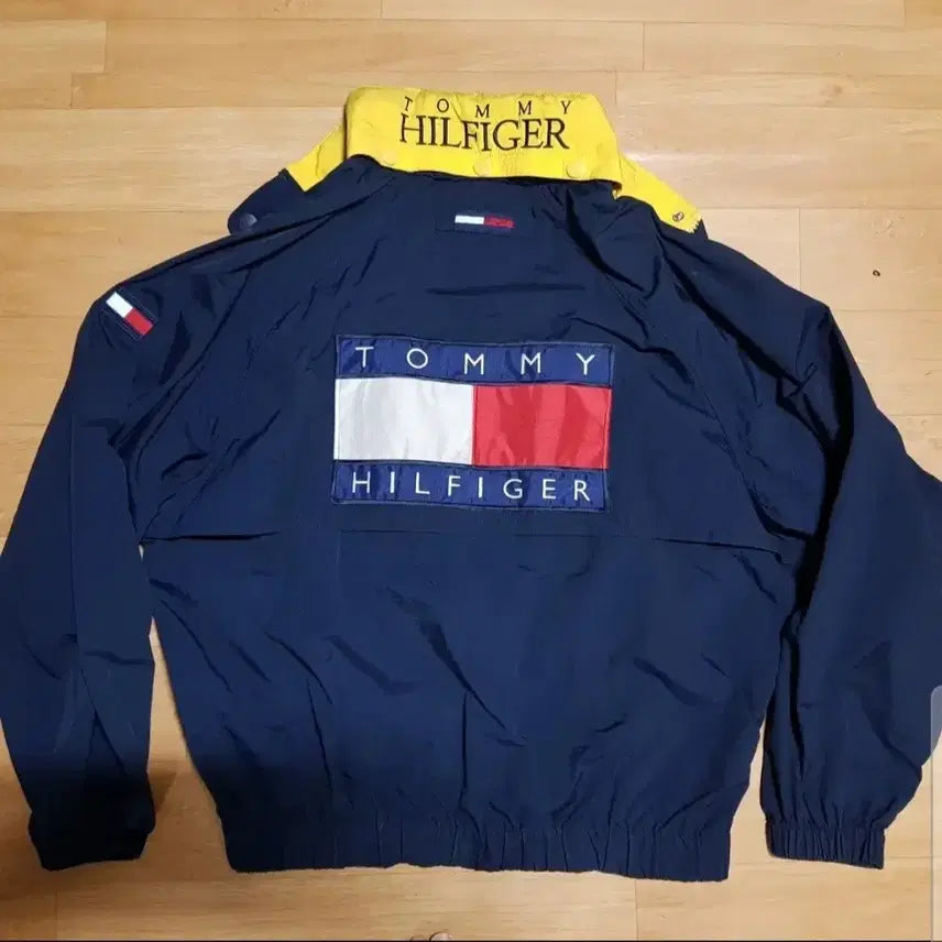 [BUNJANG] Tommy Hilfiger Old School Windbreaker Jacket / 타미힐피거 올드스쿨 바람막이 백로고