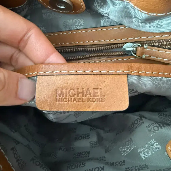 [BUNJANG] MICHAEL KORS Leather Tote Crossbody Bag / 마이클코어스(MICHAEL KORS) 레더 토트 크로스백