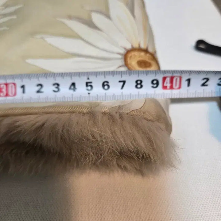 [BUNJANG] Salvatore Ferragamo Lapin Fur Muffler / 미사용급 Salvatore Ferragamo 라팽 퍼 머플실크 안감실크
