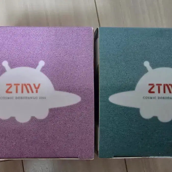 [BUNJANG] Zutomayo UFO Projector Keyring Set / 즛토마요 UFO 프로젝터 키링 세트랑 25년 훈장 판매해요.