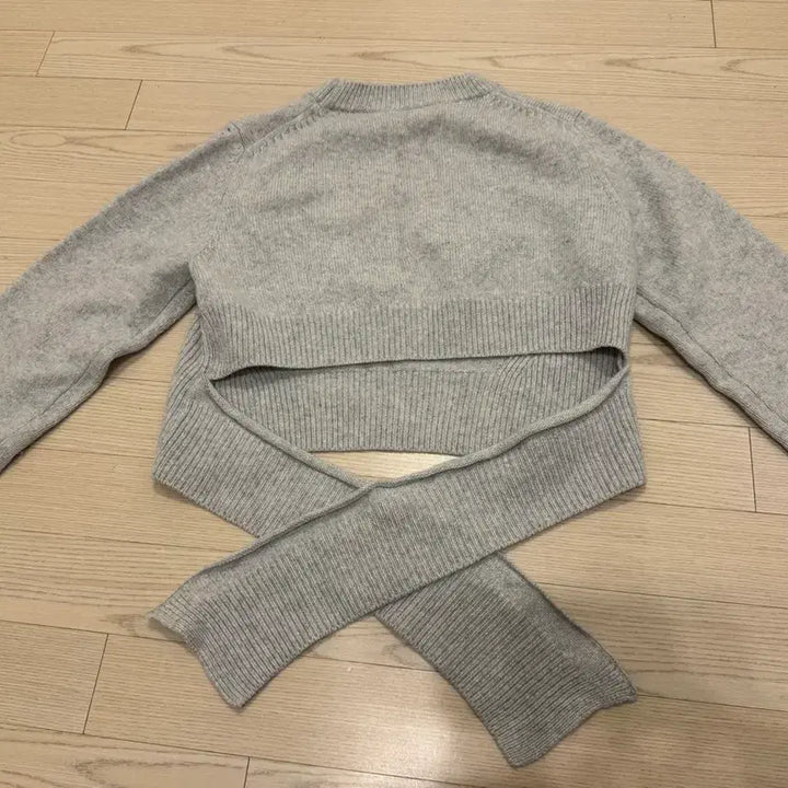 [BUNJANG] RECTO Ribbed Wool Cut Detail Round Knit / 렉토니트 ribbed wool cut detail round knit