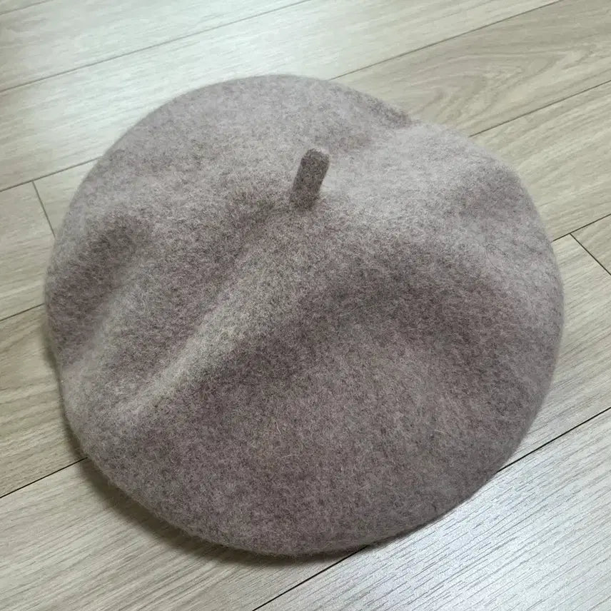 [BUNJANG] H&amp;M Beret Hat / H&amp;M 에이치앤엠 베레모 오묘한색