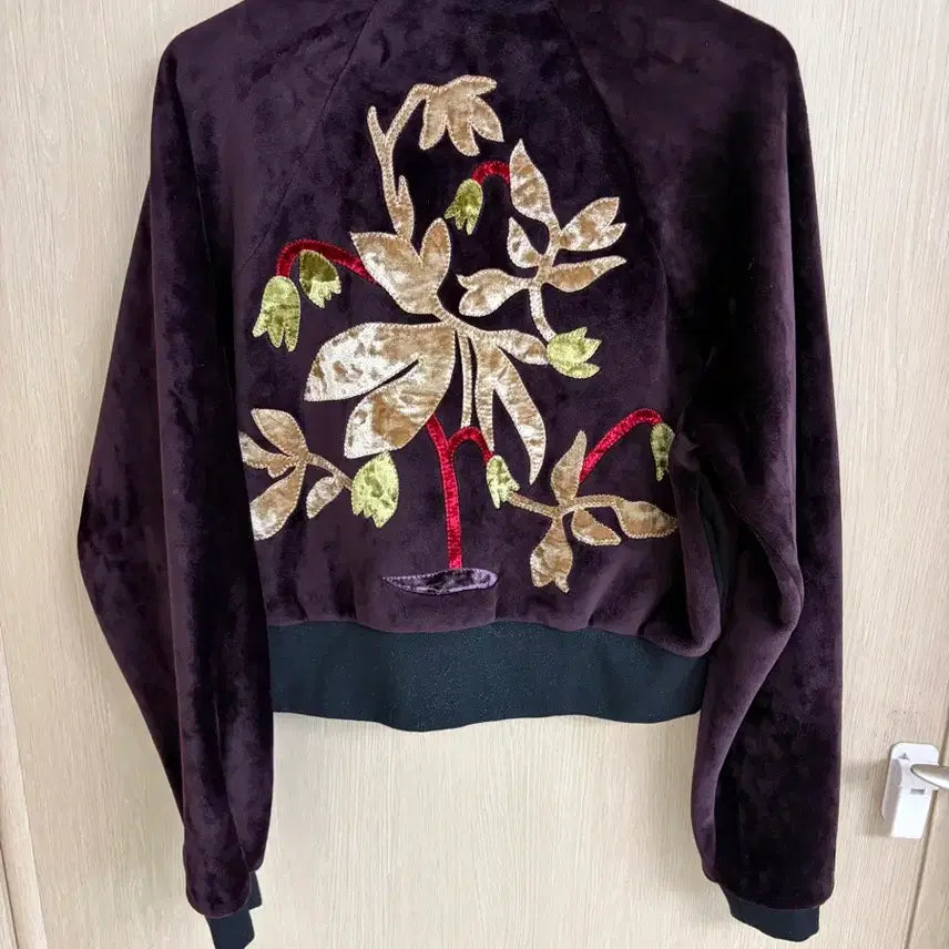[BUNJANG] ZARA Velvet Embroidered Bomber Jacket / 자라 벨벳 자수 장식 봄버 자켓