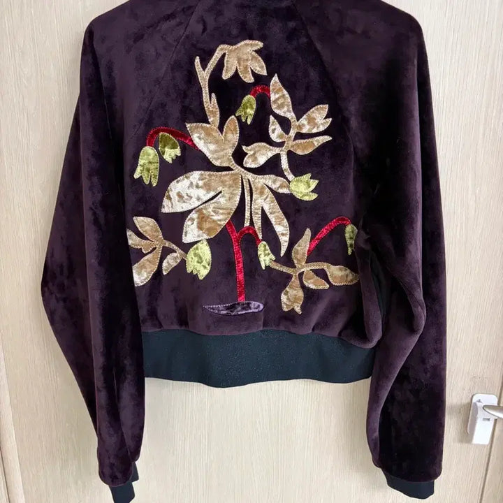 [BUNJANG] ZARA Velvet Embroidered Bomber Jacket / 자라 벨벳 자수 장식 봄버 자켓