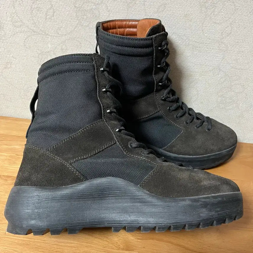 [BUNJANG] Adidas Yeezy Season 3 Military Boots Onyx Shade / 이지 시즌3 밀리터리 부츠 오닉스 쉐이드