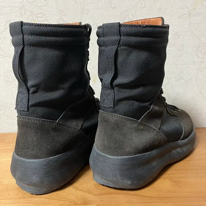 [BUNJANG] Adidas Yeezy Season 3 Military Boots Onyx Shade / 이지 시즌3 밀리터리 부츠 오닉스 쉐이드