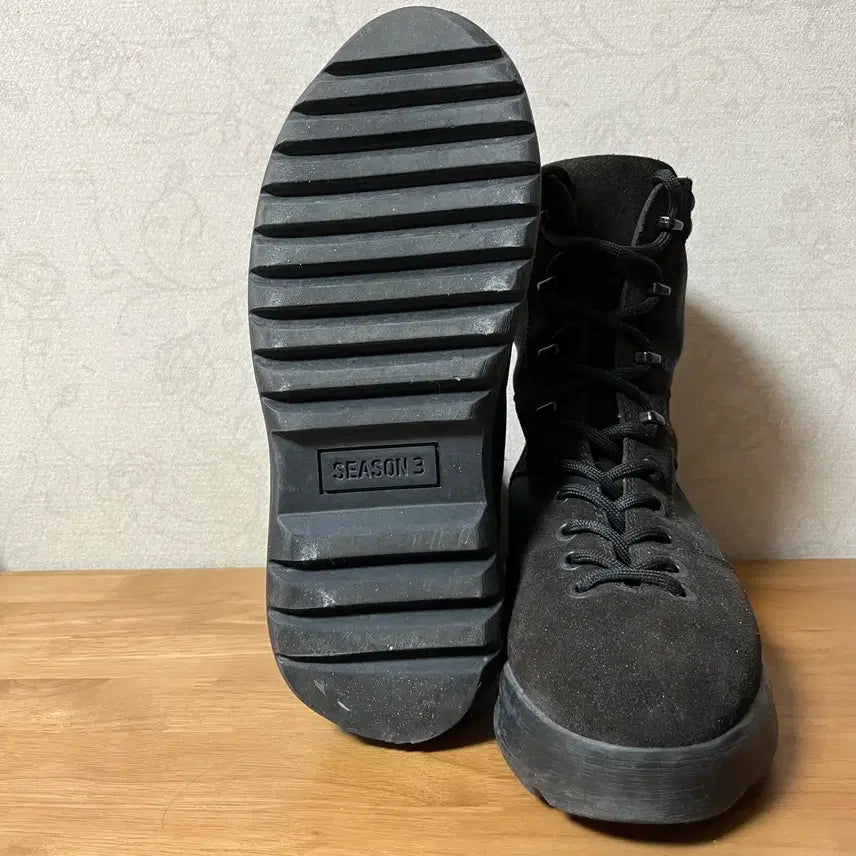 [BUNJANG] Adidas Yeezy Season 3 Military Boots Onyx Shade / 이지 시즌3 밀리터리 부츠 오닉스 쉐이드