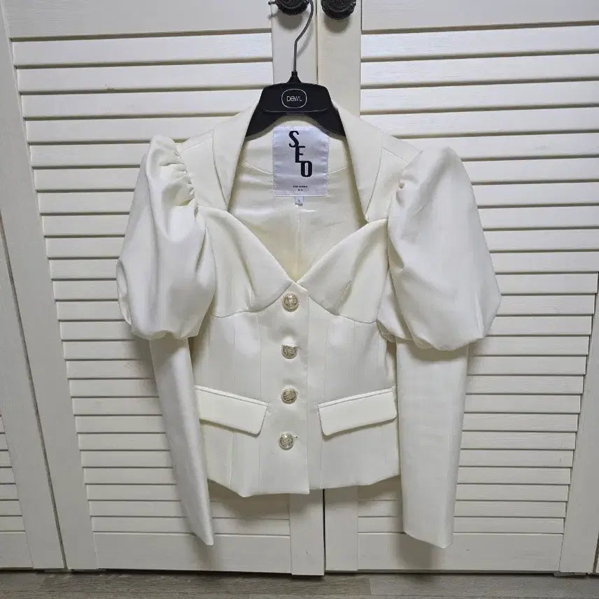 [BUNJANG] Seokjin Perfume Puff Blouse / 서쿠키 퍼프 블라우스