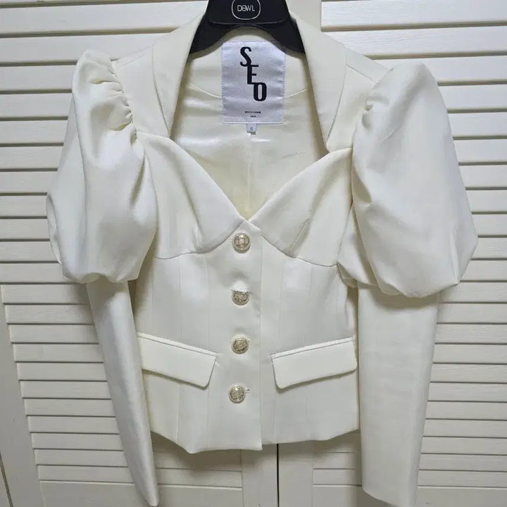 [BUNJANG] Seokjin Perfume Puff Blouse / 서쿠키 퍼프 블라우스