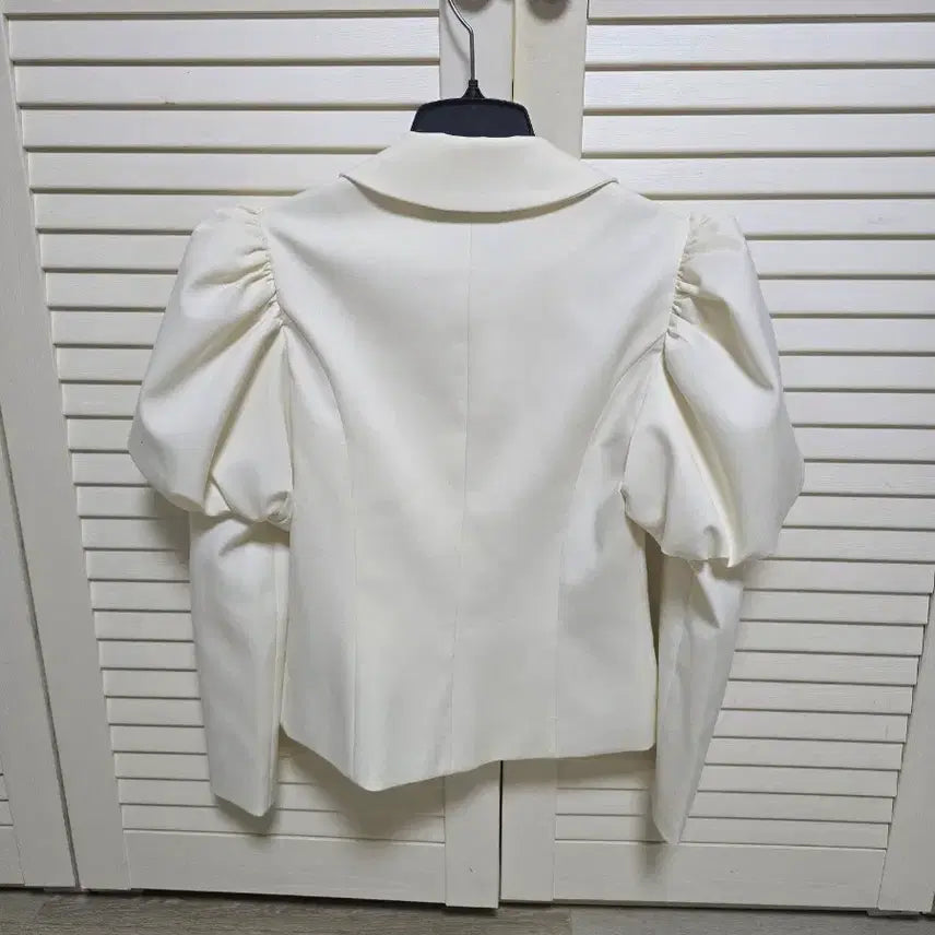 [BUNJANG] Seokjin Perfume Puff Blouse / 서쿠키 퍼프 블라우스