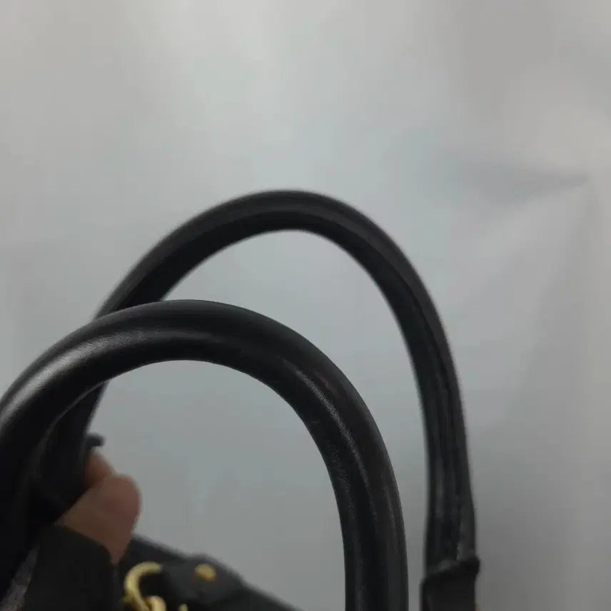 [BUNJANG] Tommy Hilfiger Monogram Tote Bag Black / 타미힐피거 모노그램 토트백 블랙