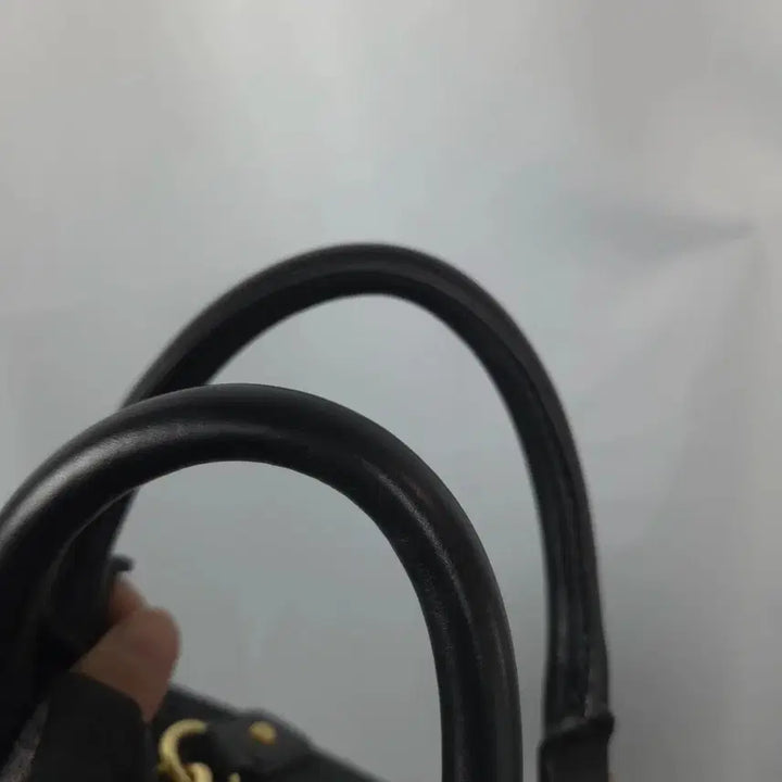 [BUNJANG] Tommy Hilfiger Monogram Tote Bag Black / 타미힐피거 모노그램 토트백 블랙