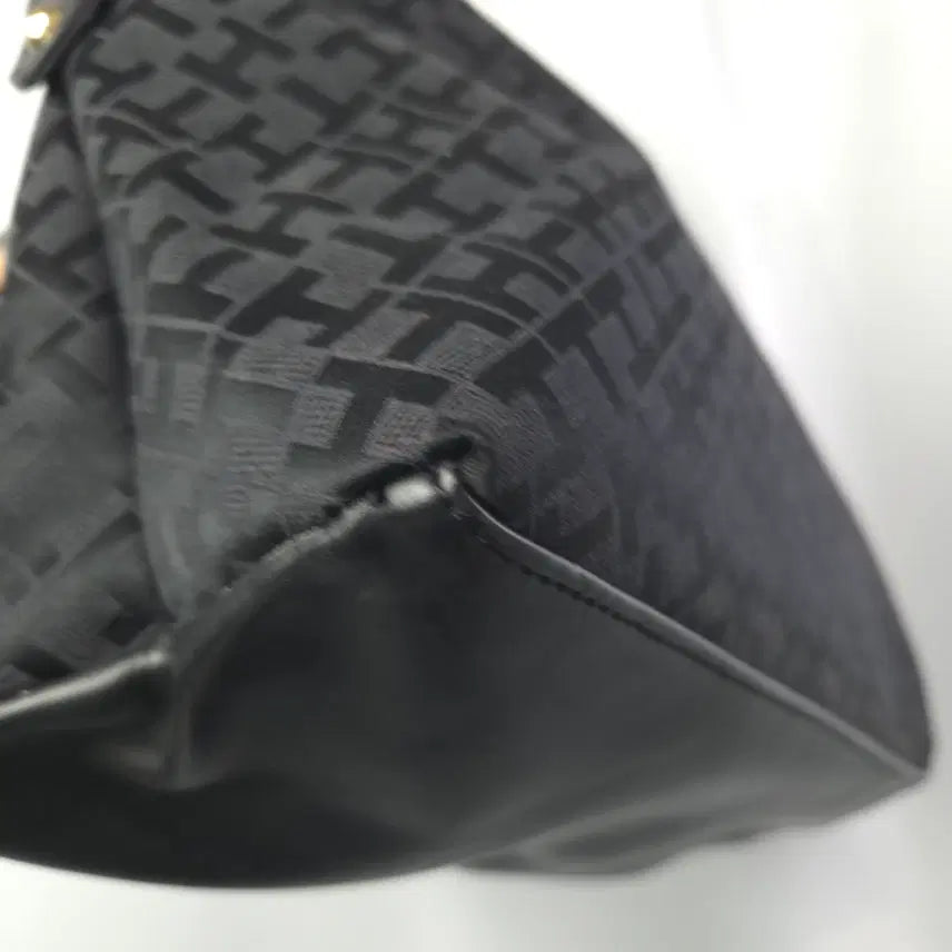 [BUNJANG] Tommy Hilfiger Monogram Tote Bag Black / 타미힐피거 모노그램 토트백 블랙