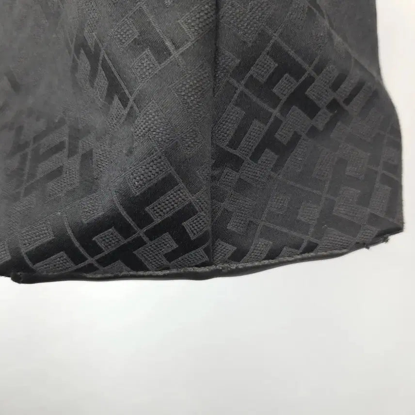 [BUNJANG] Tommy Hilfiger Monogram Tote Bag Black / 타미힐피거 모노그램 토트백 블랙
