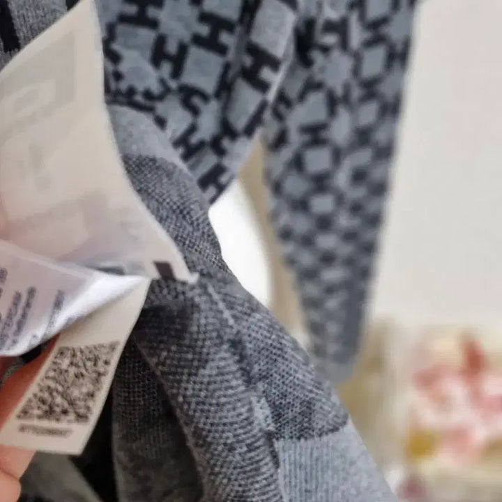 [BUNJANG] Tommy Hilfiger Gray Pattern Cardigan / 타미힐피거 그레이 패턴 라운드넥 가디건