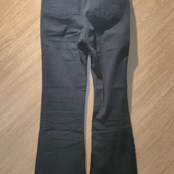 [BUNJANG] Black Boots Cut Jeans / 블랙 부츠컷 청바지