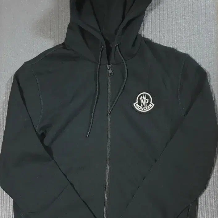 [BUNJANG] Moncler Genius Embroidered Hoodie Zip-up / 몽클레어 지니어스 후드집업