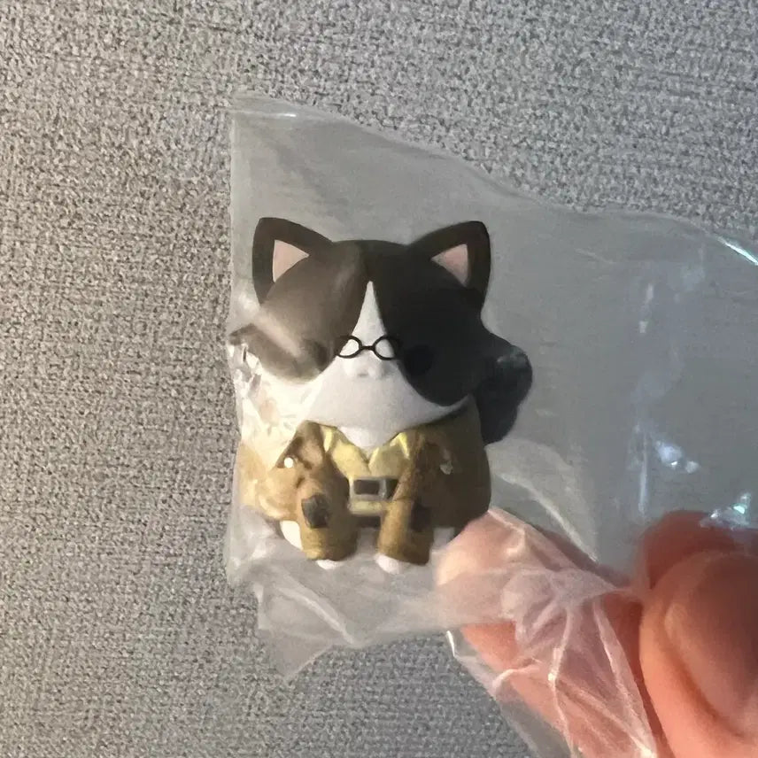 [BUNJANG] Attack on Titan Mega Cat Hange / (비닐미개봉)진격의거인 메가캣 한지