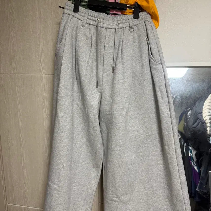 [BUNJANG] Songzio 26SS Crop Sweat Pants / 송지오26ss 크롭스웻팬츠 78사이즈 판매합니다.