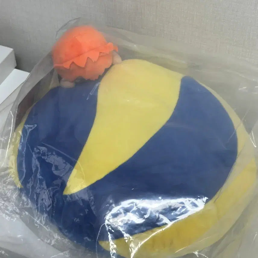 [BUNJANG] Haikyu Hinata C Prize Volleyball Cushion / 하이큐 히나타 쓰레기장의 결전 c상 배구공 쿠션 미개봉
