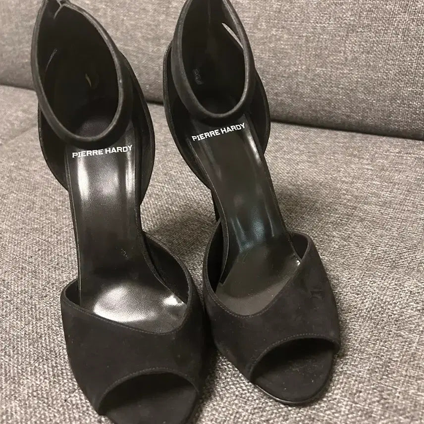 [BUNJANG] PIERRE HARDY Suede Heels / PIERRE HARDY 피에르하디 스웨이드 힐