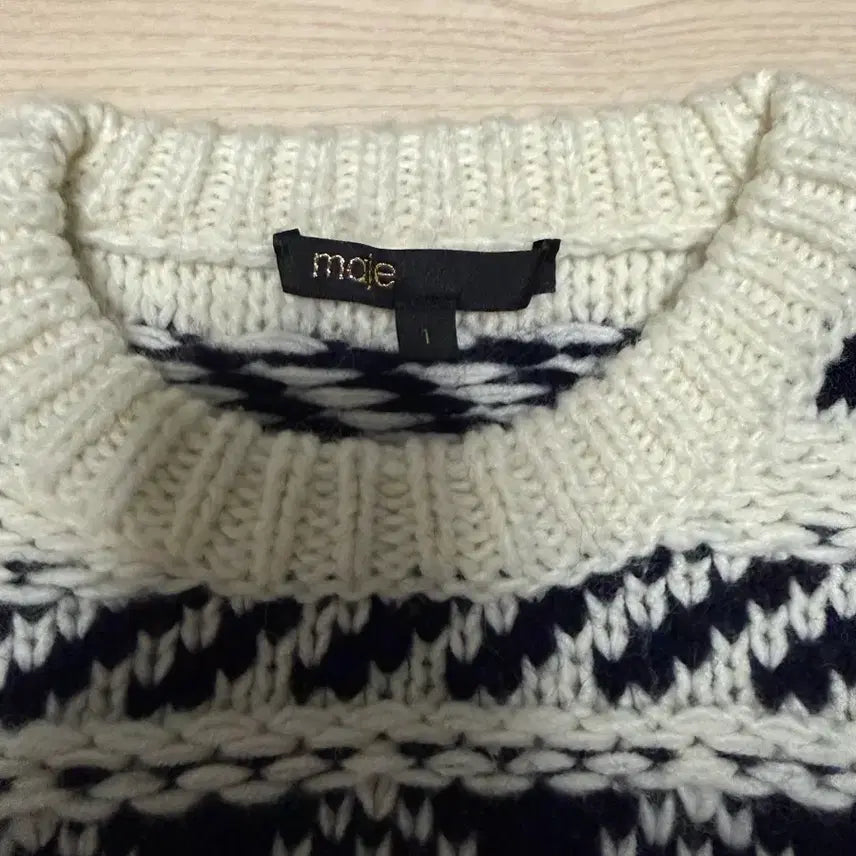[BUNJANG] Maje White Pattern Knit Sweater / (무료배송) 마쥬 화이트 패턴 니트