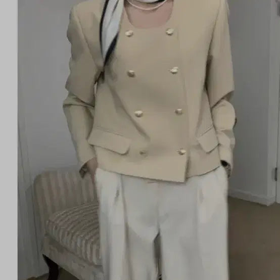 [BUNJANG] Beige Crop Jacket / 크롭 베이지 자켓