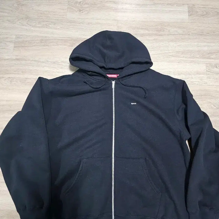 [BUNJANG] Supreme Small Logo Hoodie / 24fw 슈프림 스몰로고 후드집업