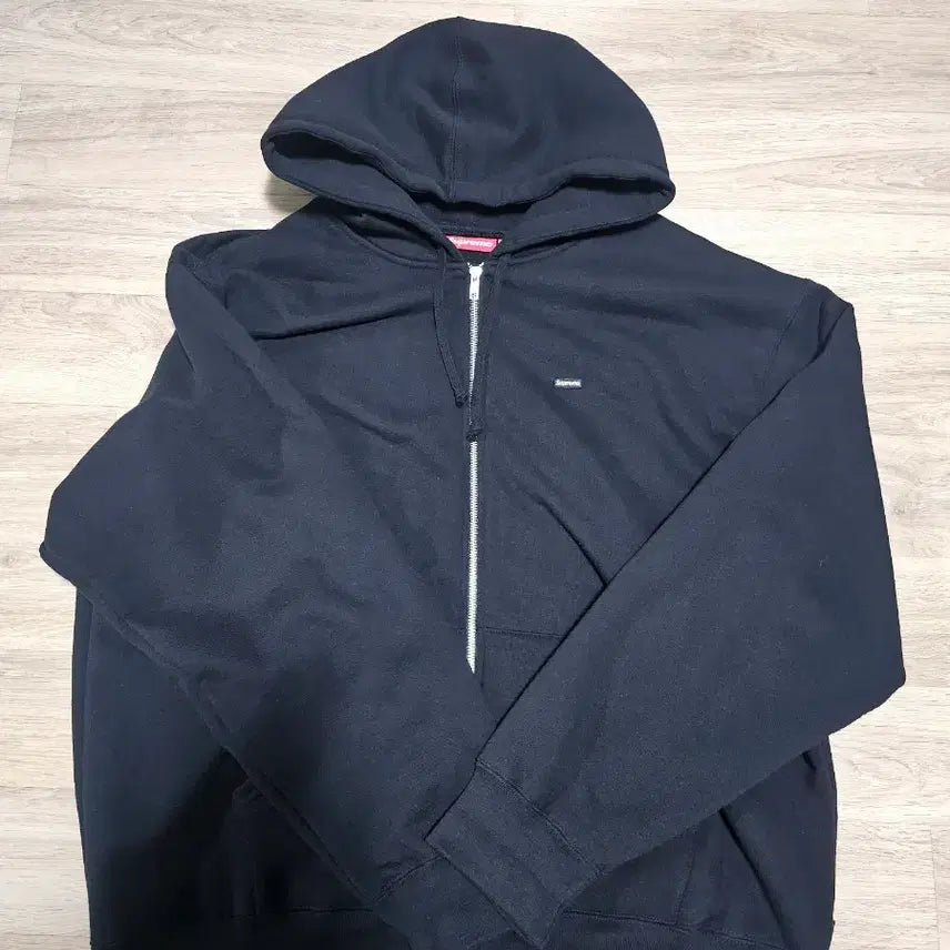 [BUNJANG] Supreme Small Logo Hoodie / 24fw 슈프림 스몰로고 후드집업